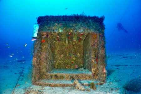 5_Culture de corail in situ_Grotte à corail